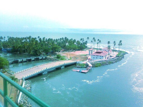 Andhakaranazhi Beach – Alappuzha